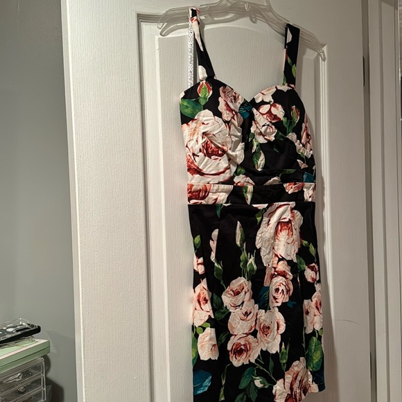 Floral mini dress - Picture 2 of 3